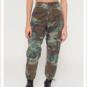 *SOLD*Urban Outfitters Vintage Camo Pant Sz. S!!!